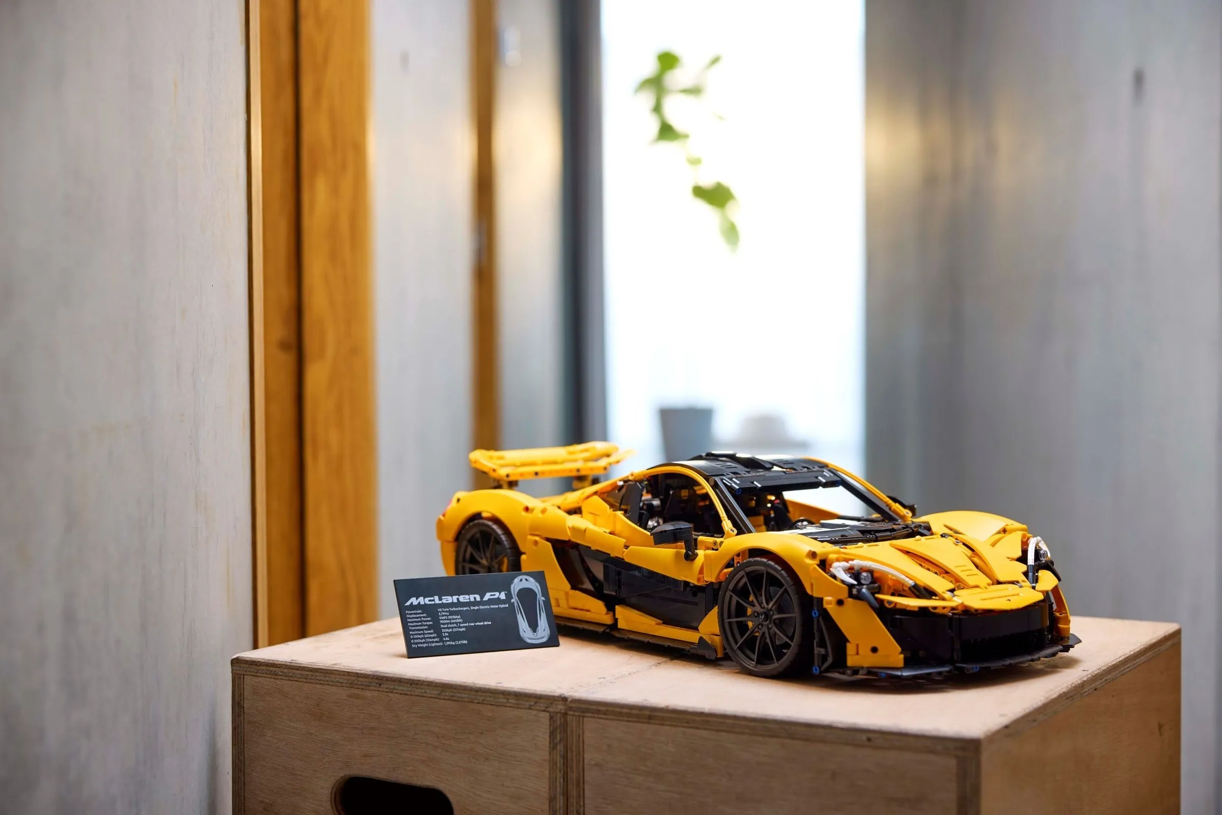 LEGO Technic McLaren P1 42172