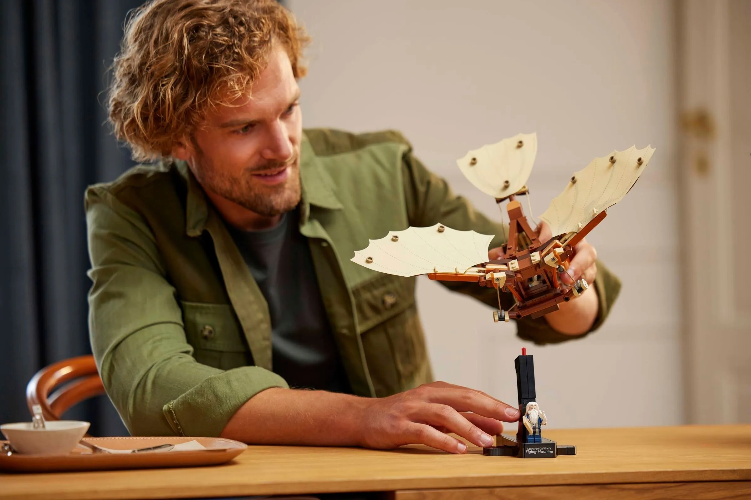 LEGO Icons – De vliegmachine van Leonardo da Vinci 10363