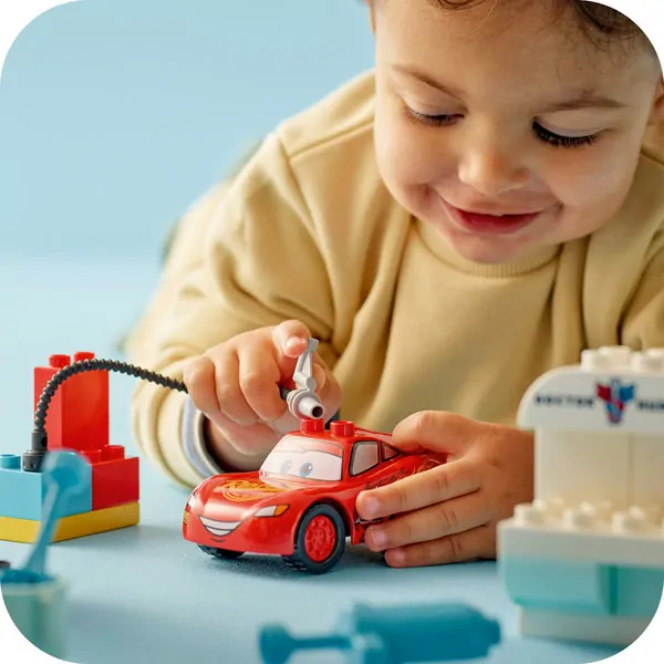 LEGO DUPLO McQueens bezoek aan Docs garage 10456 LEGO DUPLO McQueens bezoek aan Docs garage 10456