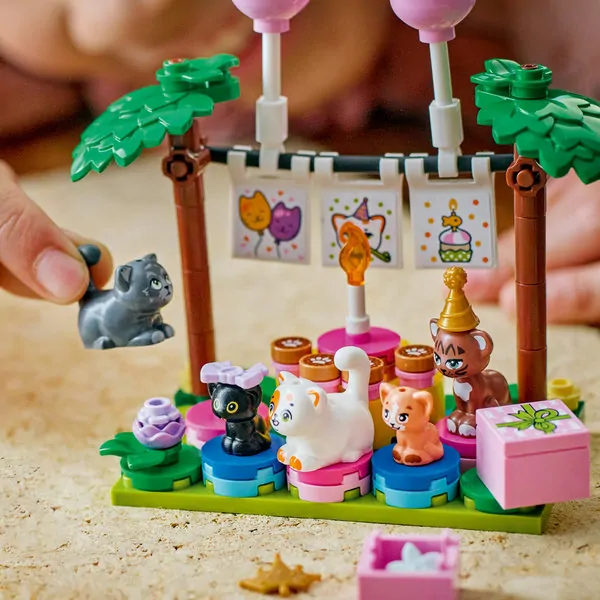 LEGO Friends Kattenverjaardagsfeestje en boomhut 42666 LEGO Friends Kattenverjaardagsfeestje en boomhut 42666